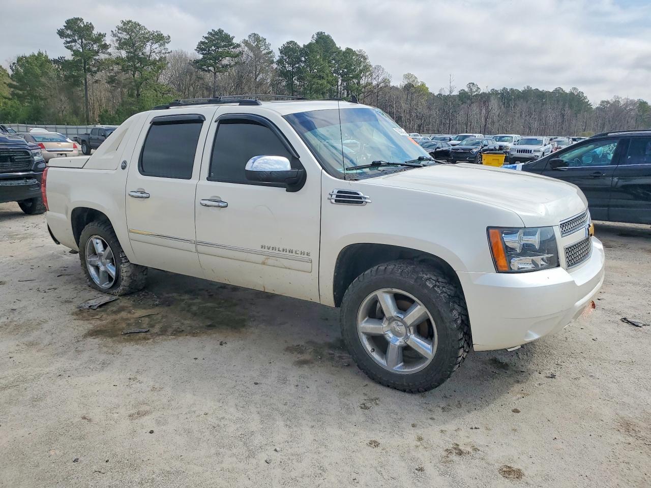 2013 Chevrolet Avalanche LTZ