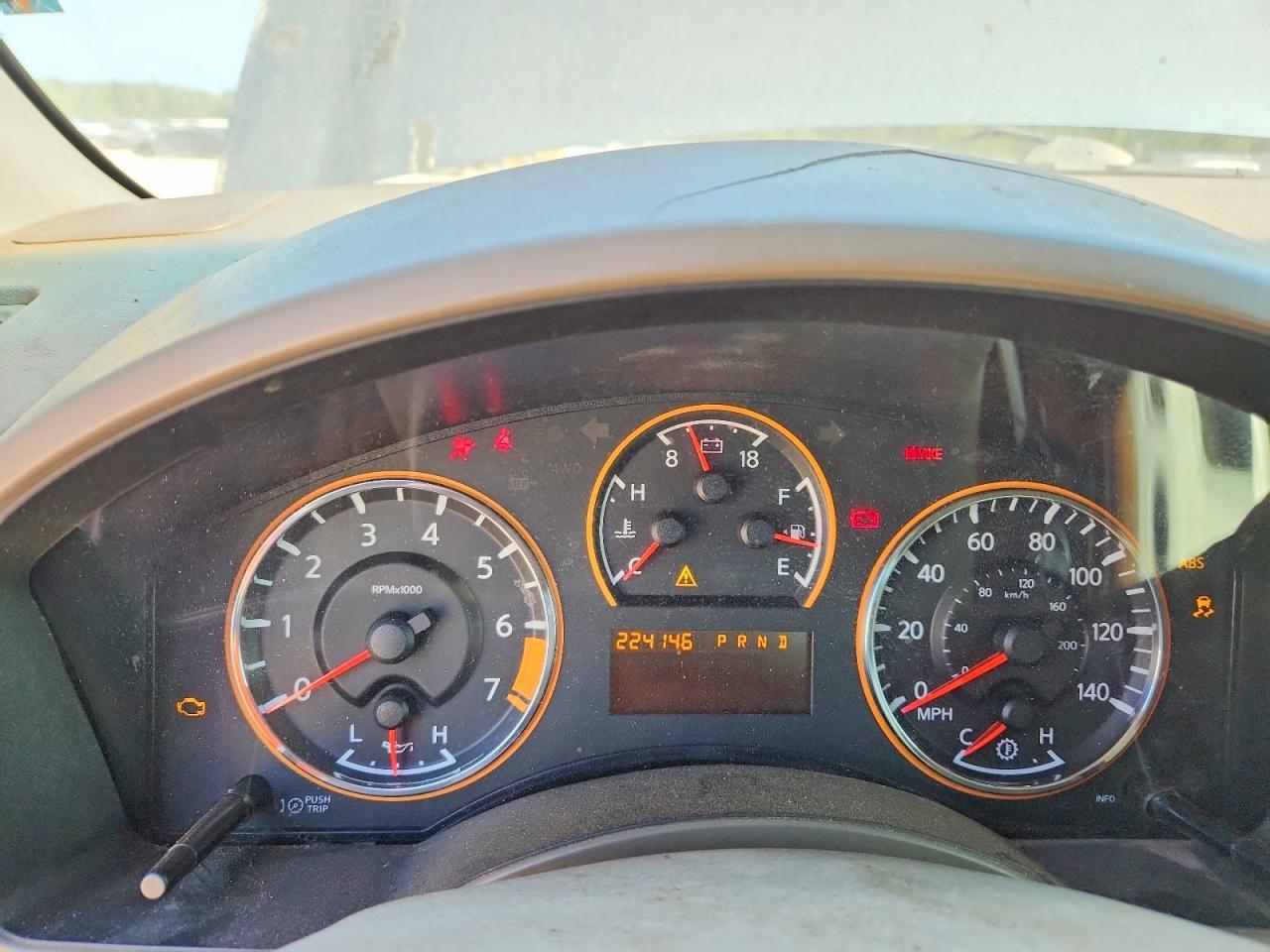 2012 Nissan Titan SV