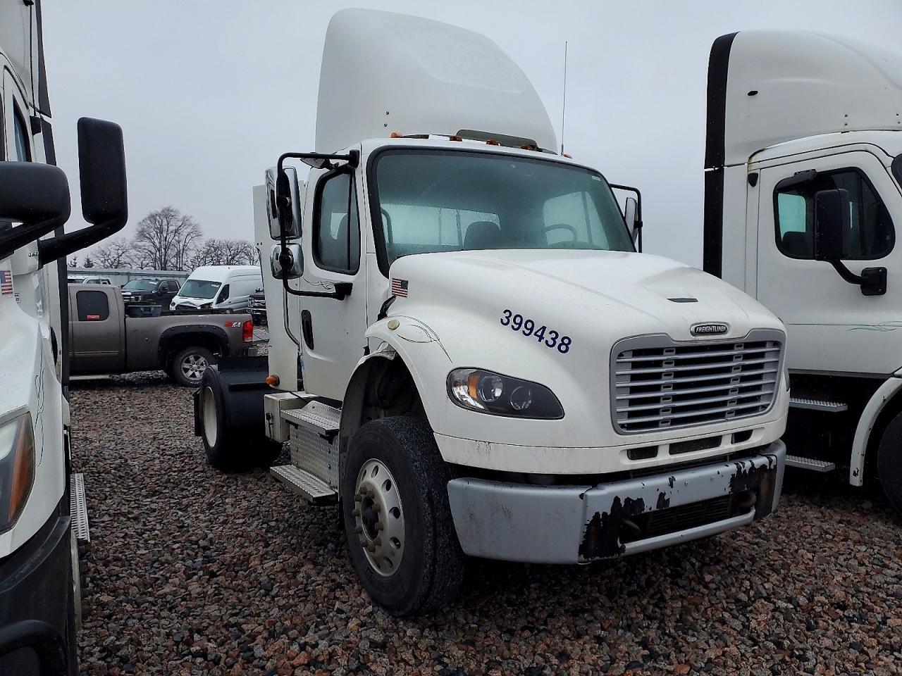 2019 Freightliner Business Class M2 Semi Truck