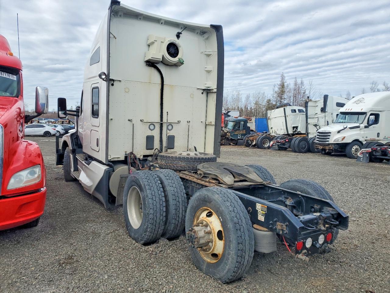 2023 Kenworth Construction T680