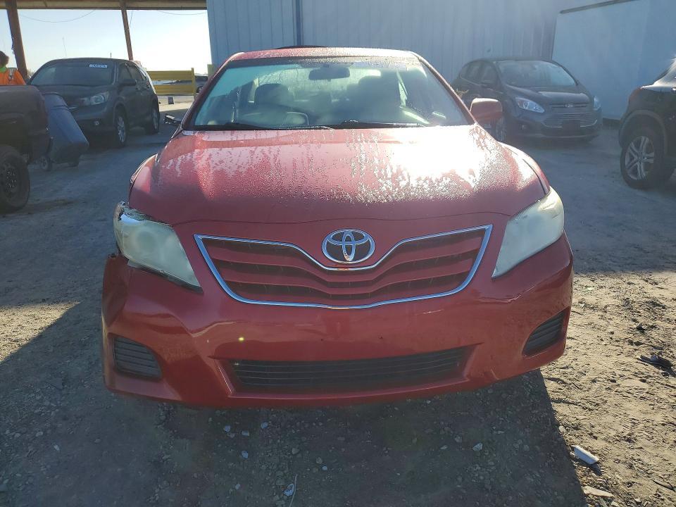 2011 Toyota Camry le