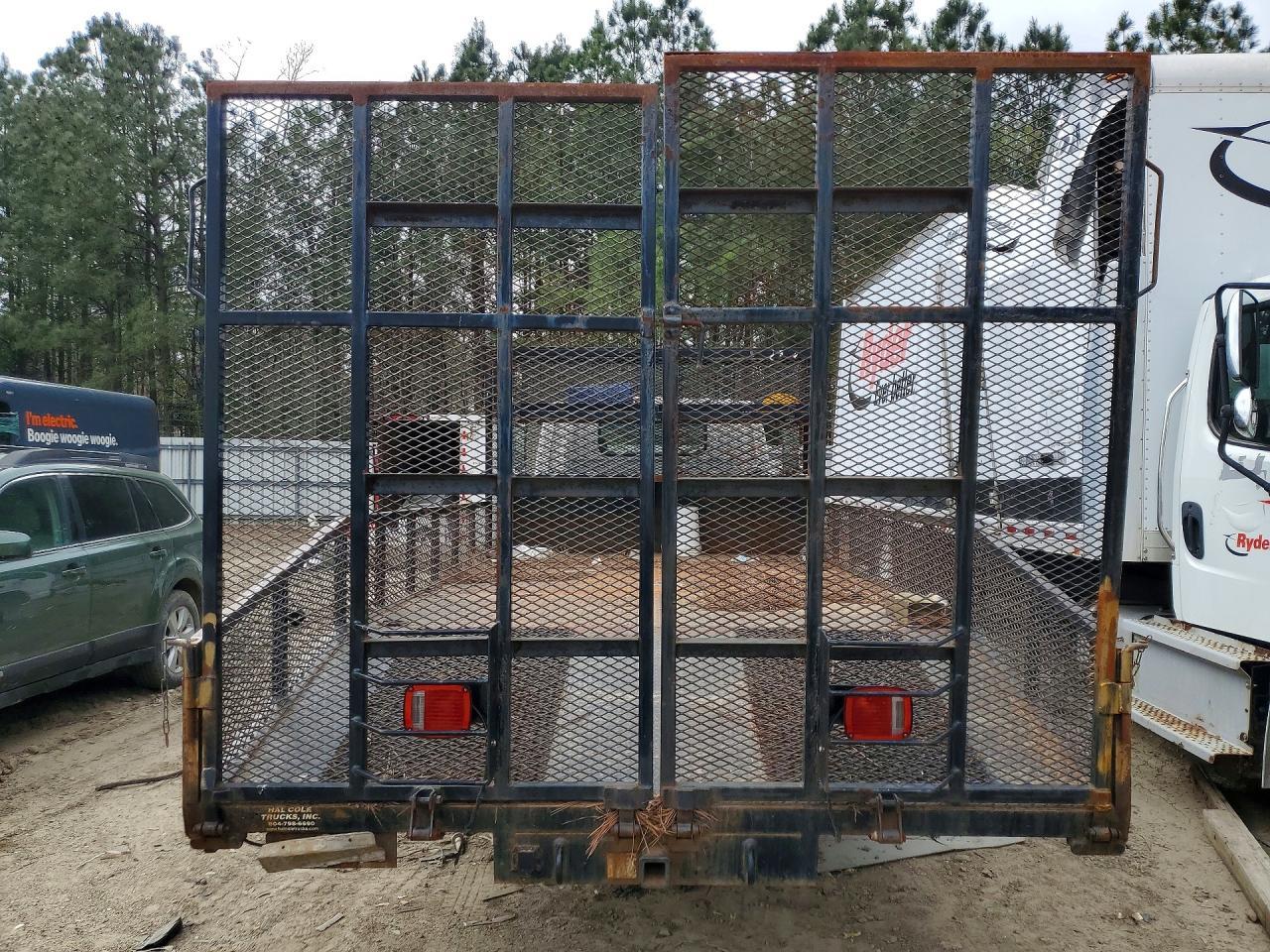 2001 Isuzu NPR Crew Cab Flatbed Truck