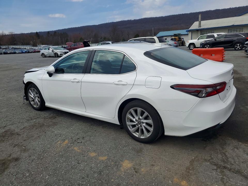 2023 Toyota Camry le