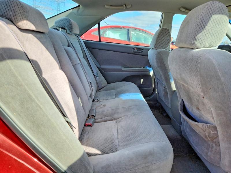 2004 Toyota Camry le