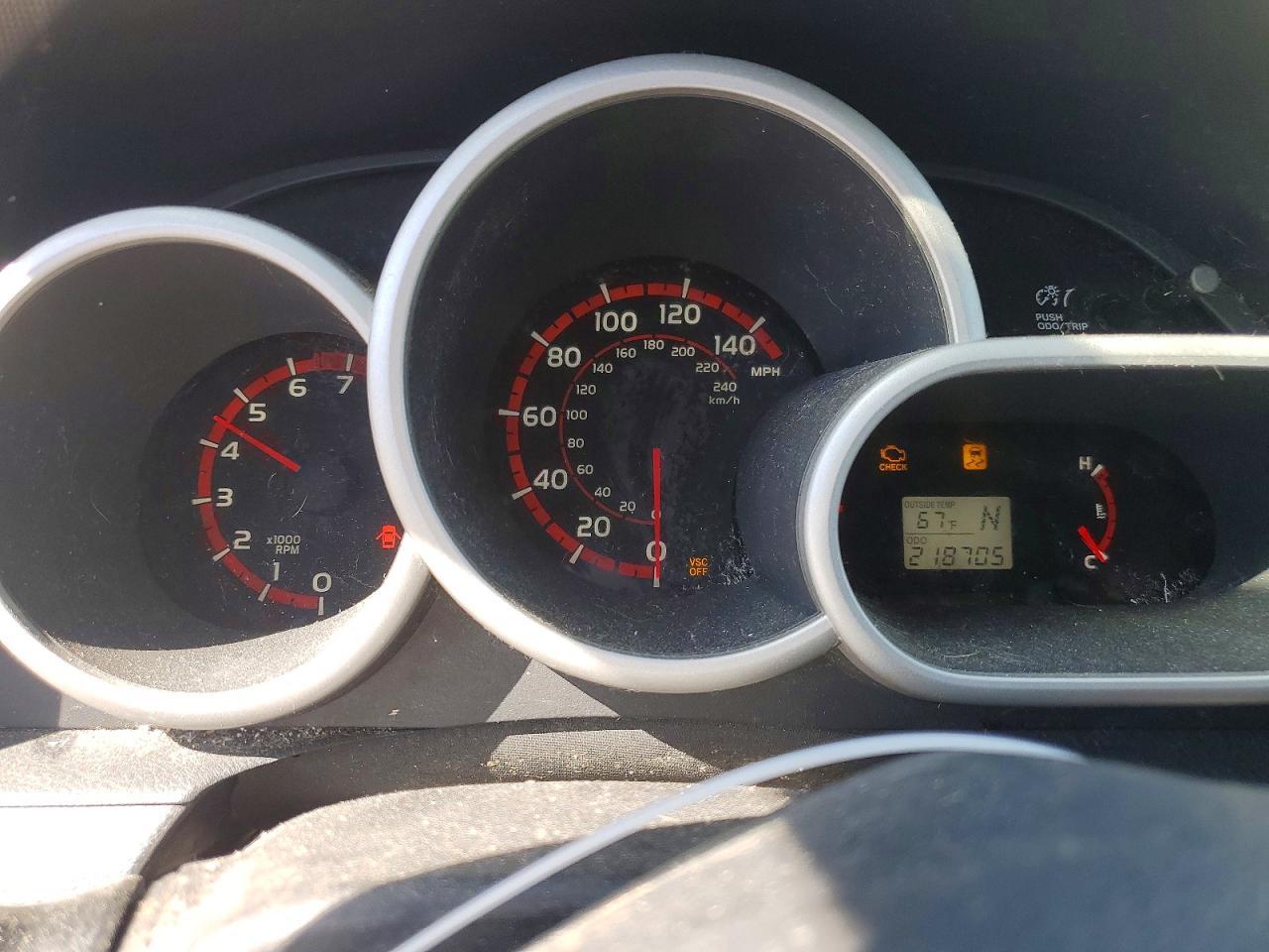 2009 Pontiac Vibe Base