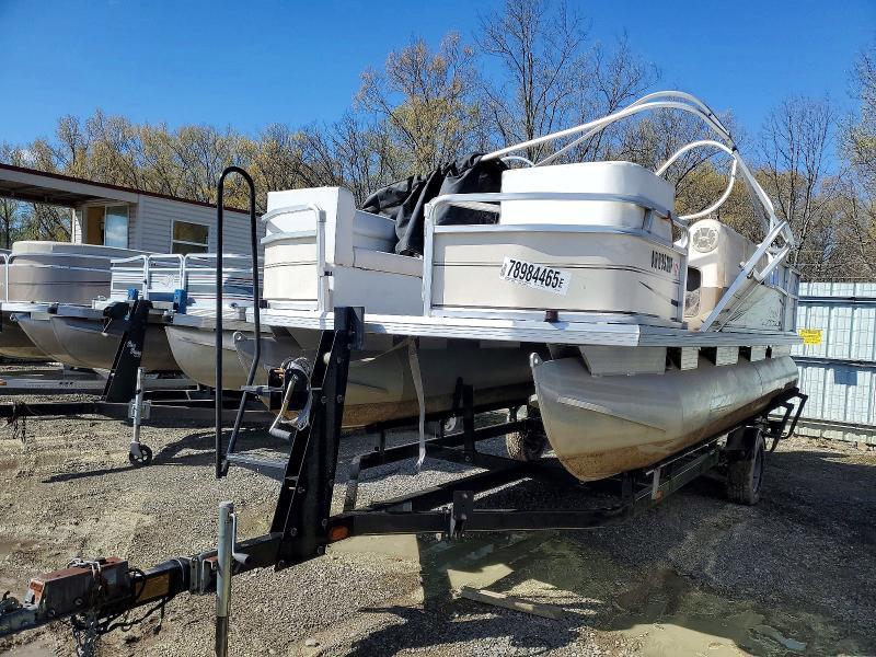 2005 Sun Tracker Boat-Boat