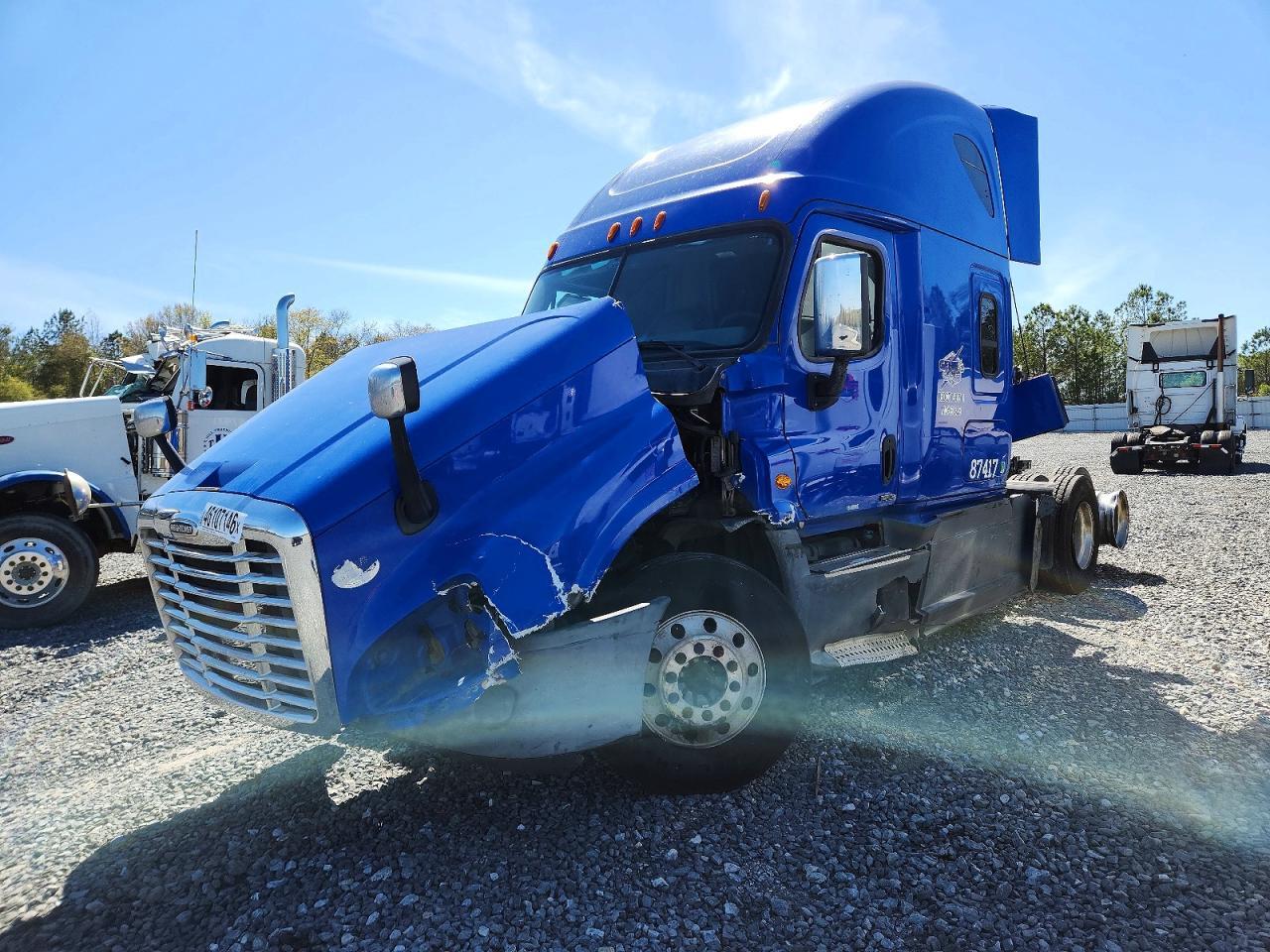 2015 Freightliner Cascadia Semi Truck