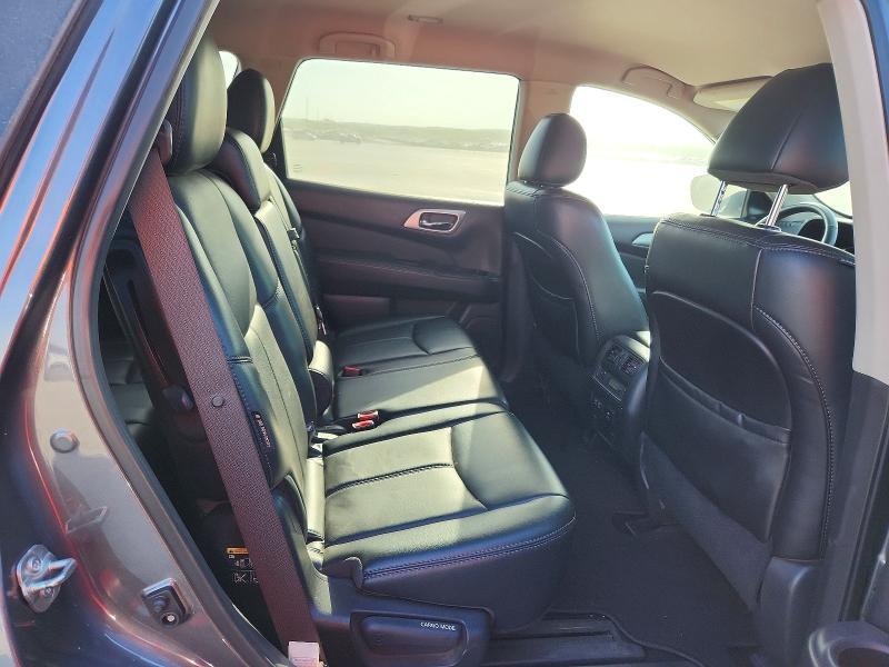 2019 Nissan Pathfinder sl