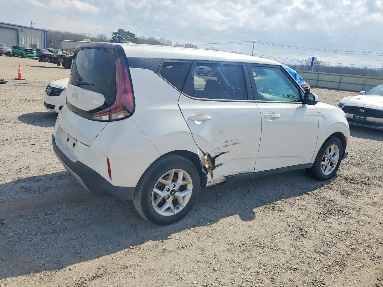 2024 KIA Soul s