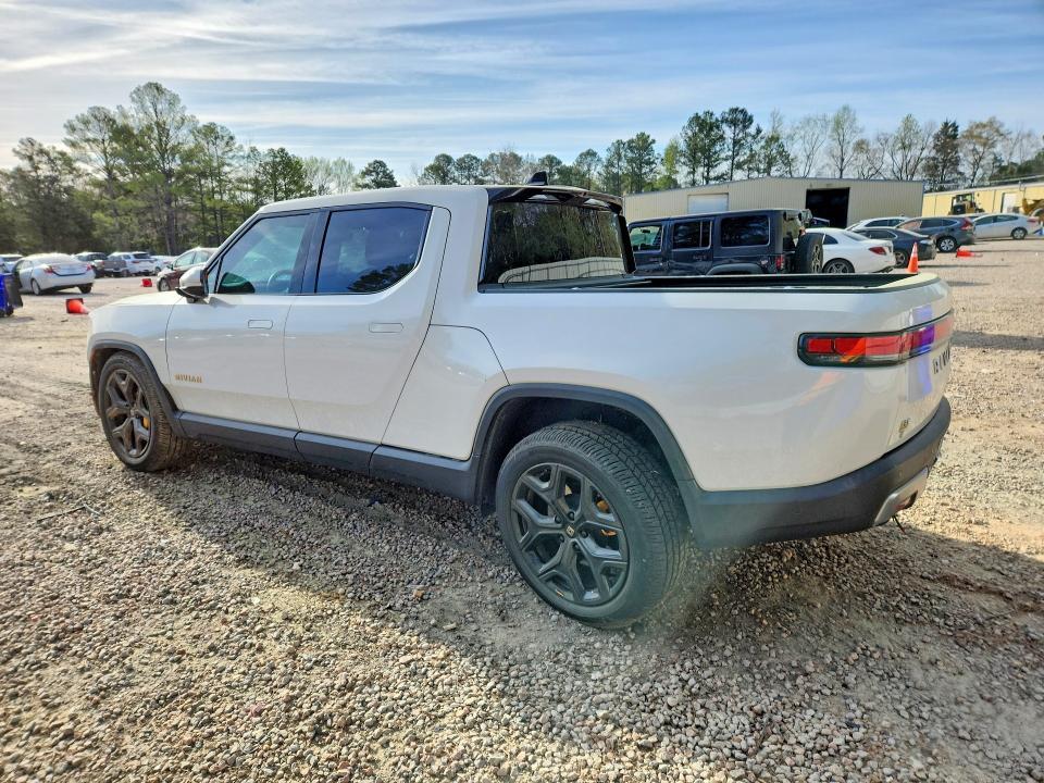 2022 Rivian R1T Adventure