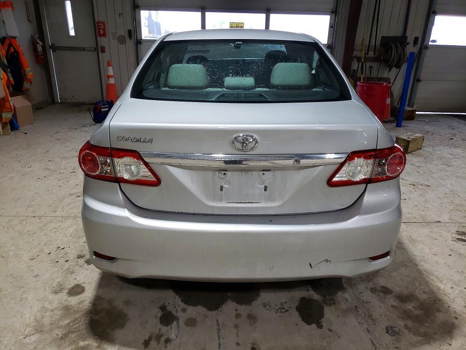 2013 Toyota Corolla l