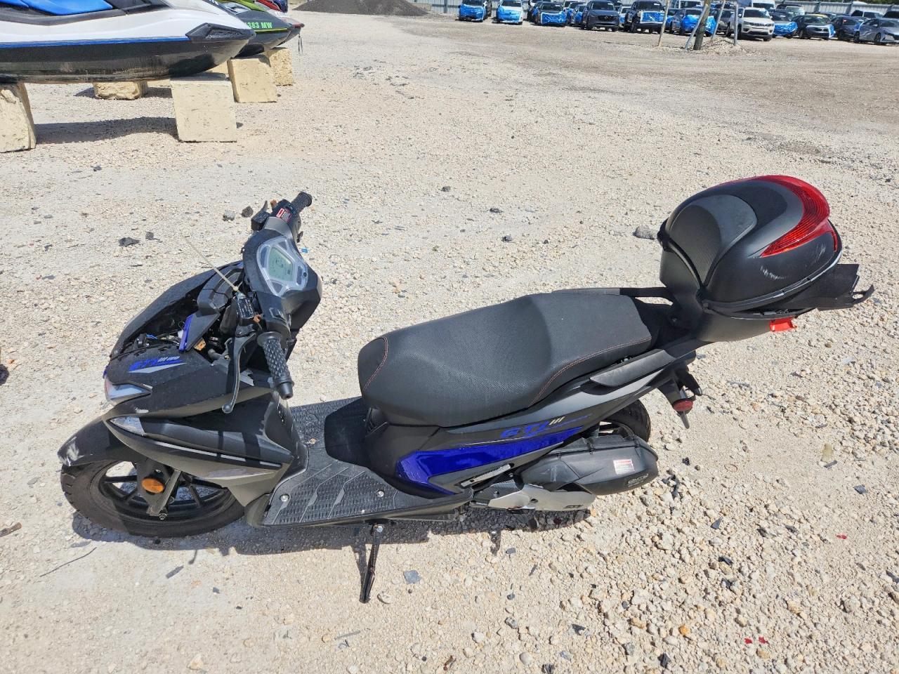 2024 Scooter Vespa