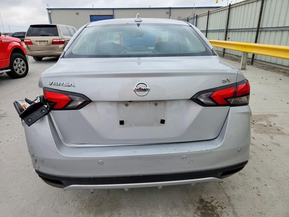 2021 Nissan Versa sv