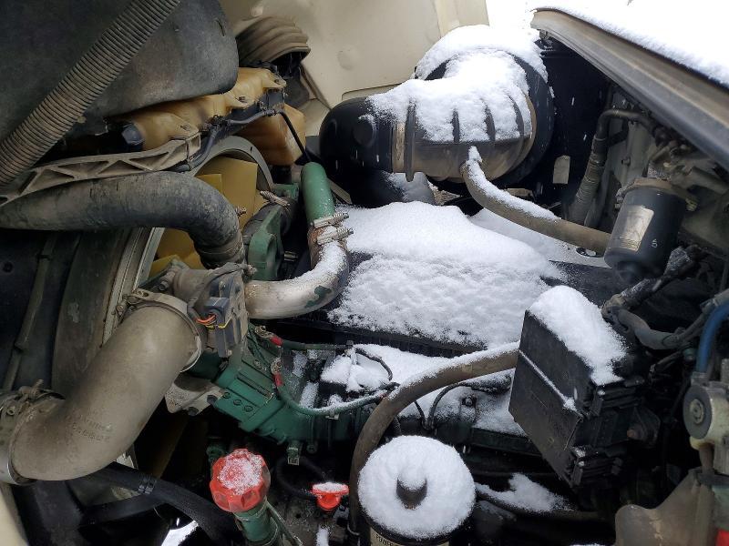 2019 Volv O VHD Dump Truck