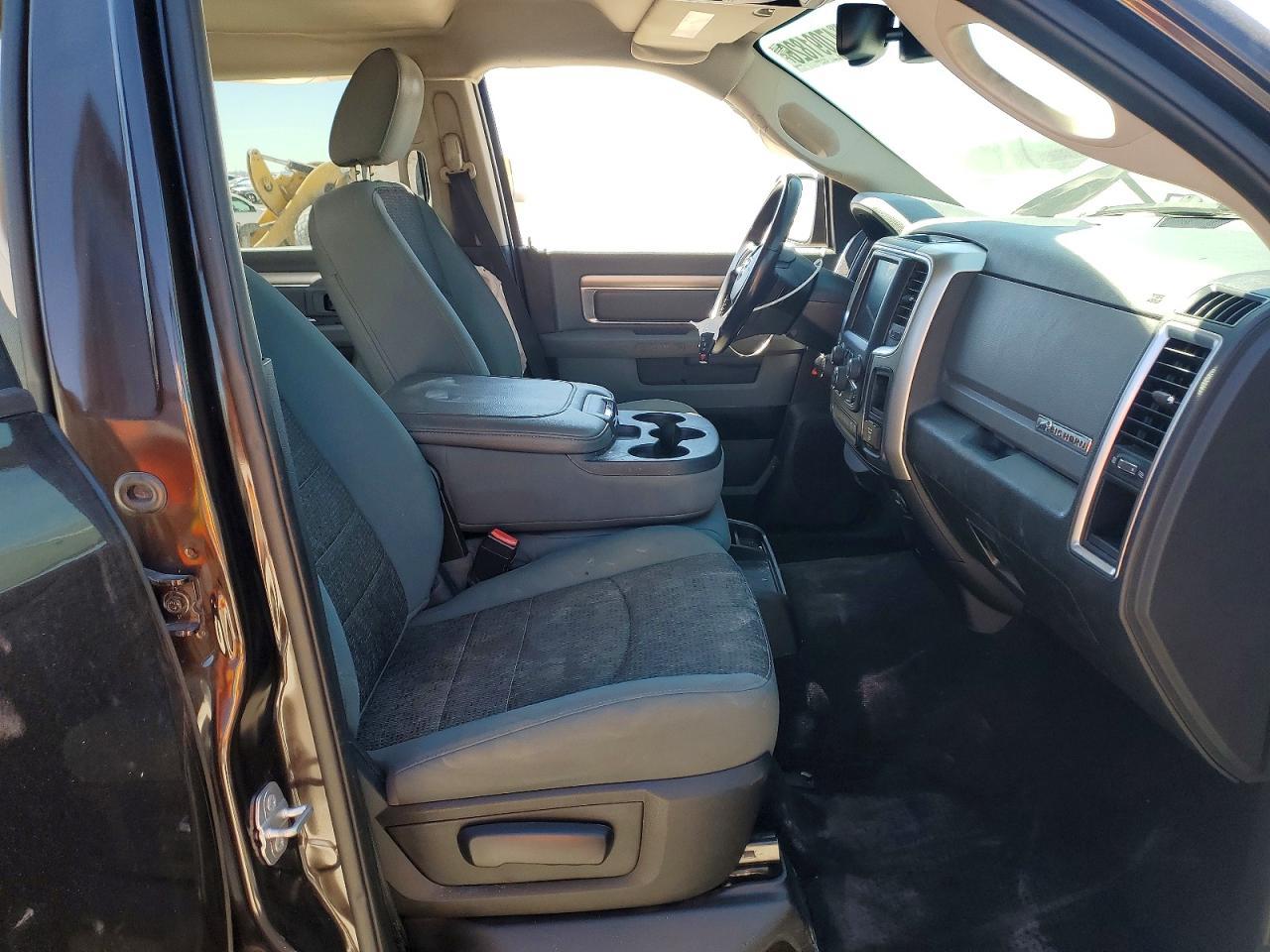 2017 Dodge RAM 1500 SLT