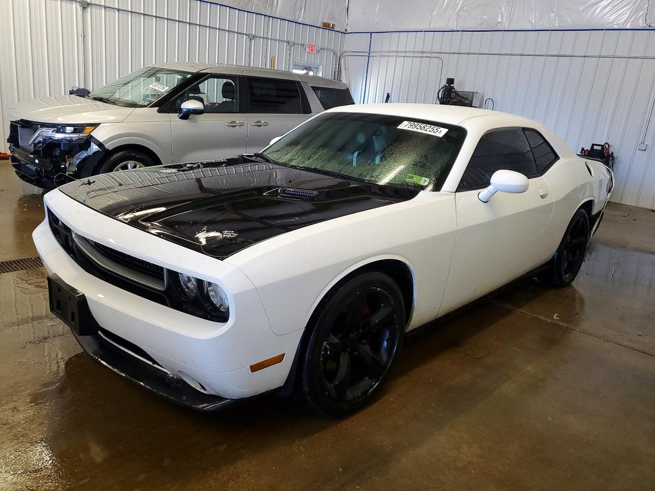 2014 Dodge Challenger sxt