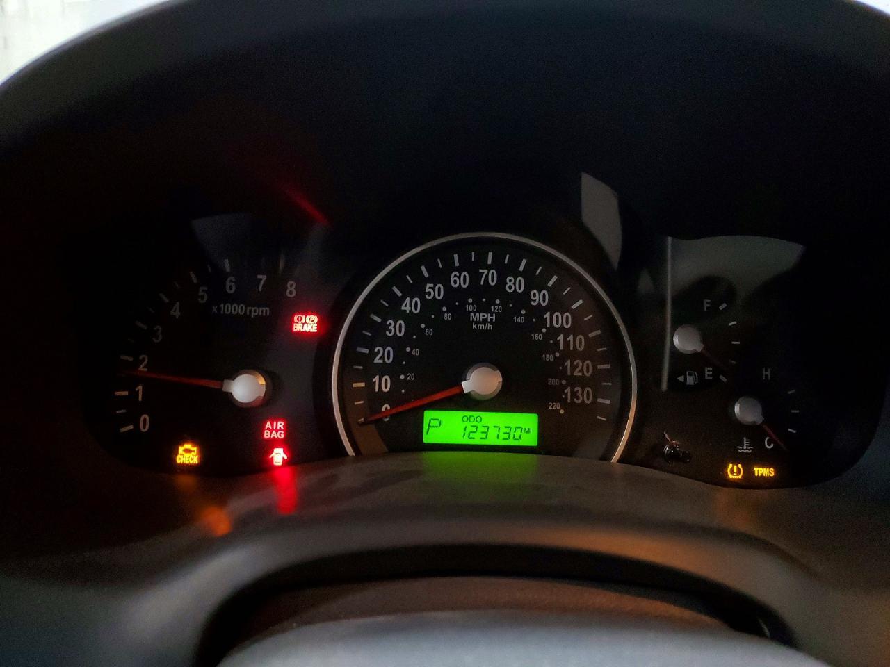 2010 KIA Sedona Base