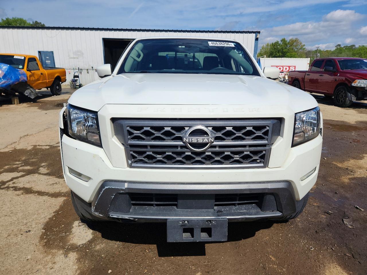 2023 Nissan Frontier SV