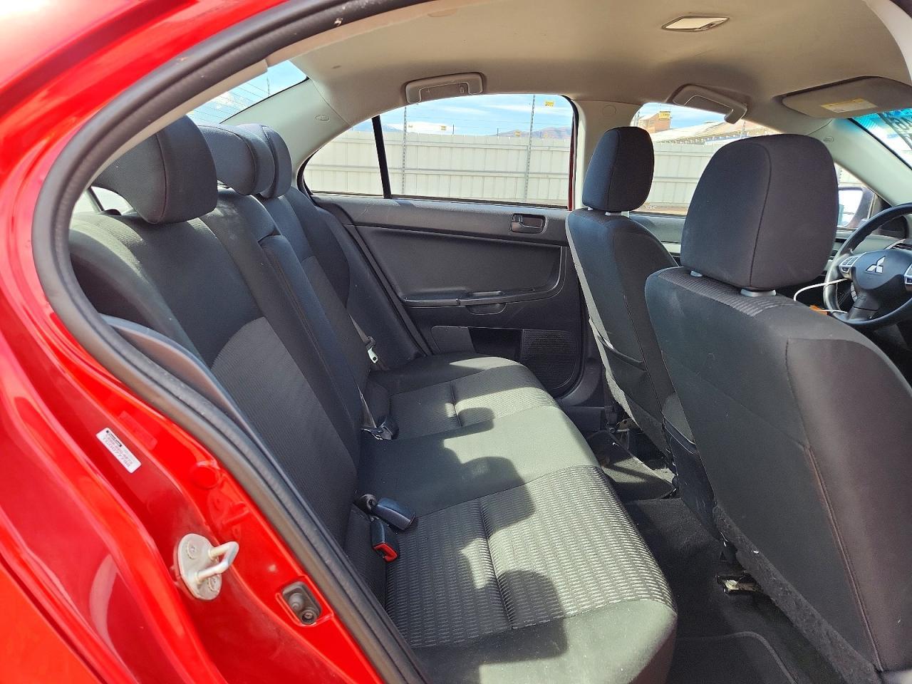 2012 Mitsubishi Lancer es