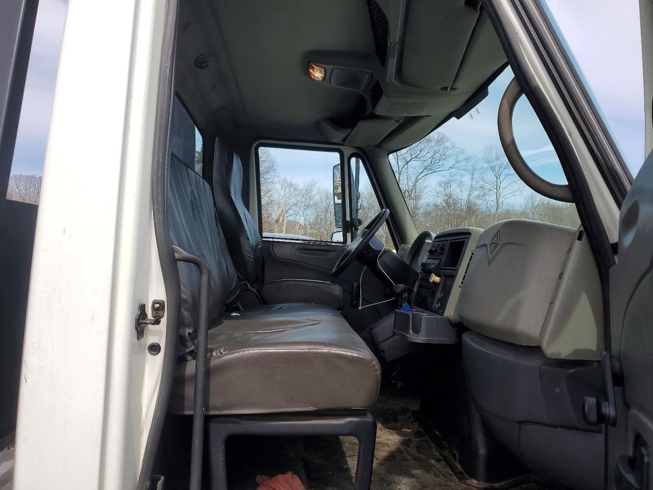 2009 International 4300 Rollback TOW Truck