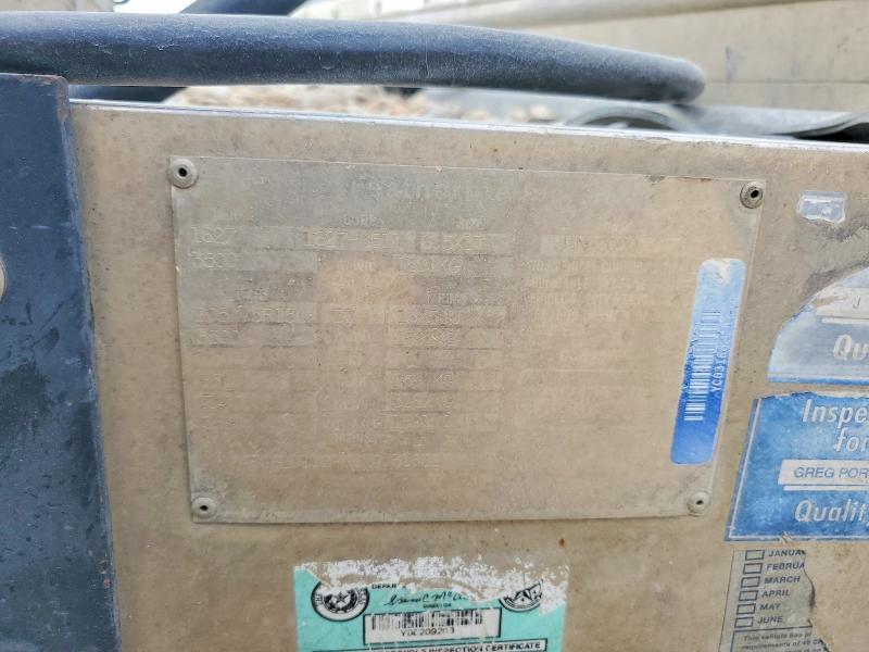 2000 Featherlite Mfg Inc 2000 Featherlite Fiber Optic Splicing Trailer