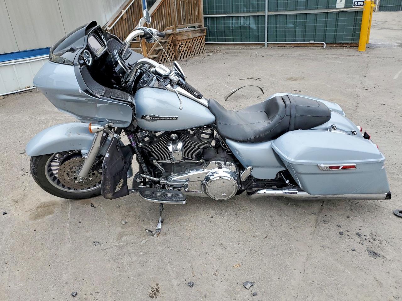 2017 Harley-Davidson Fltrxs Road Glide Special