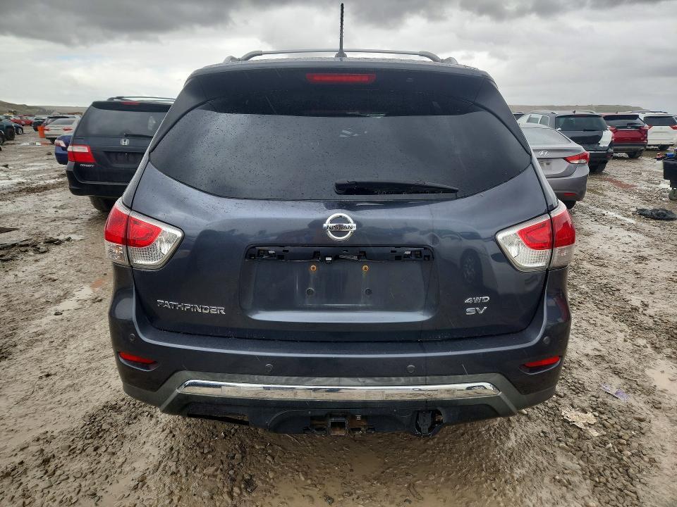 2014 Nissan Pathfinder sv