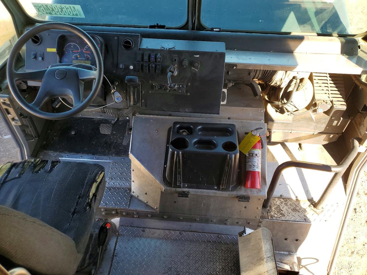 2020 Freightliner MT45G Chassis Delivery Truck