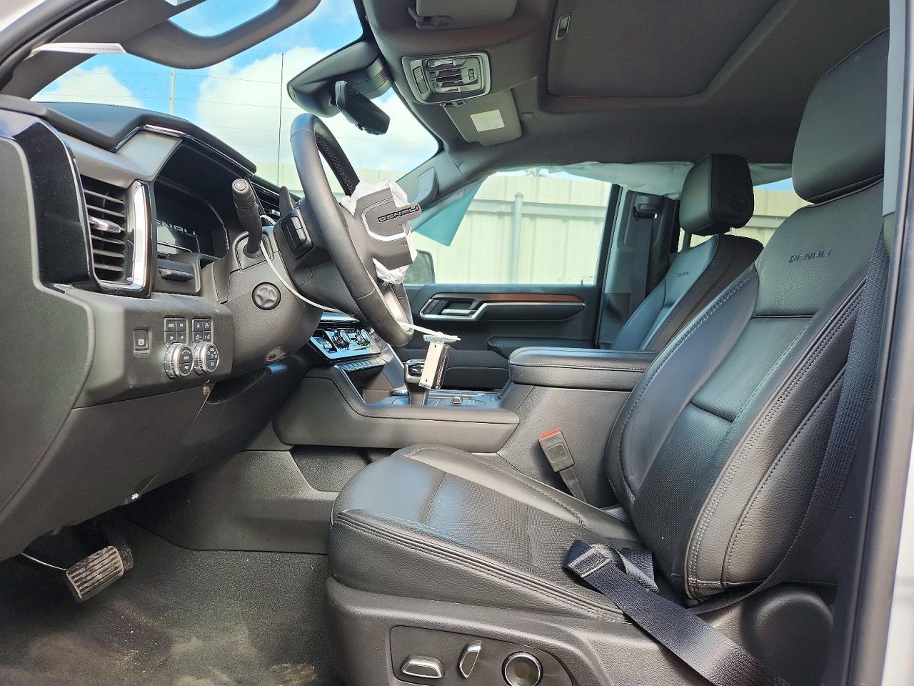 2025 GMC Sierra K1500 Denali