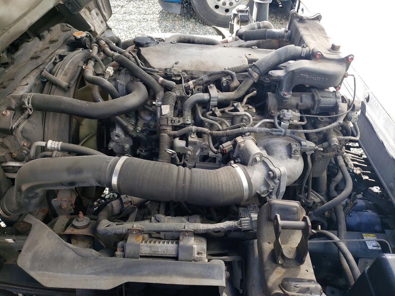 2016 Isuzu NRR