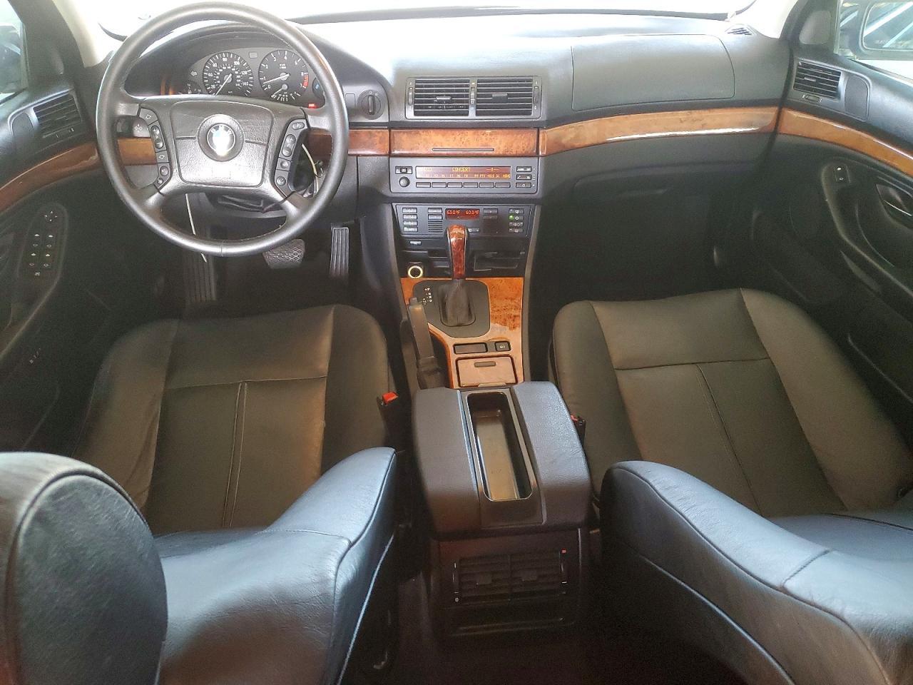 2001 BMW 525 i Automatic