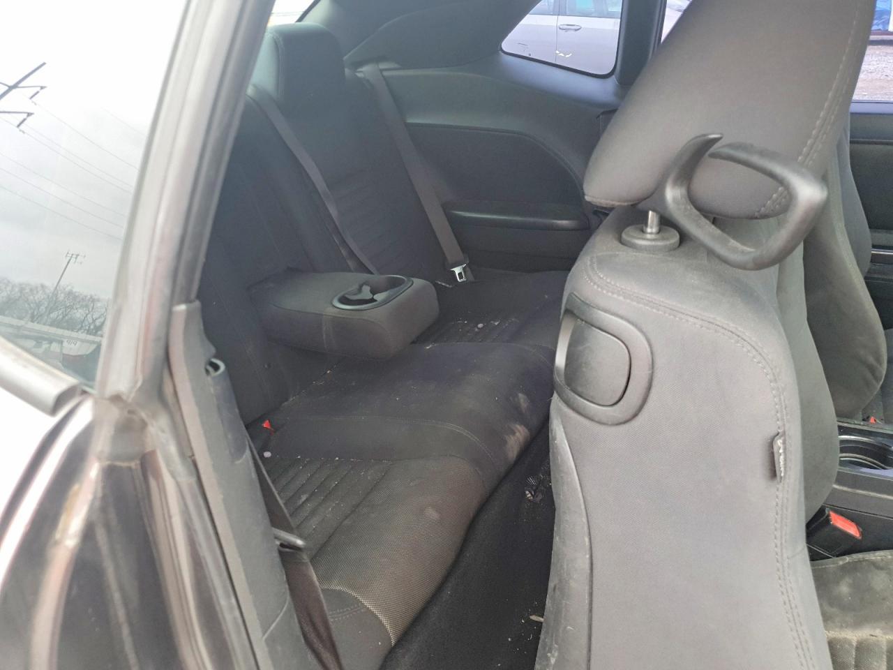 2014 Dodge Challenger sxt