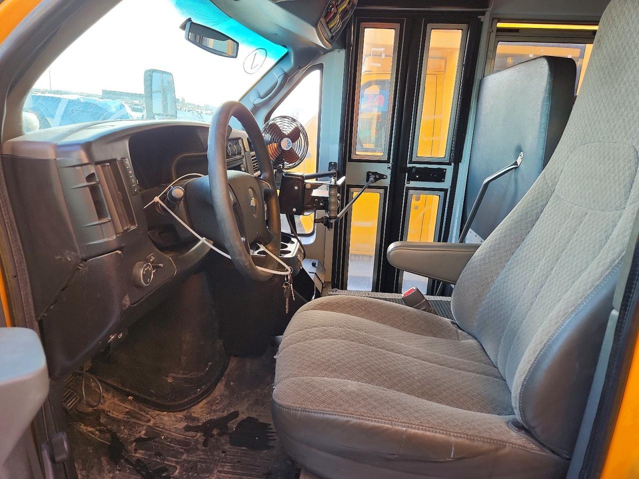 2011 Chev 2011 Thomas Minotour G3500-School Bus