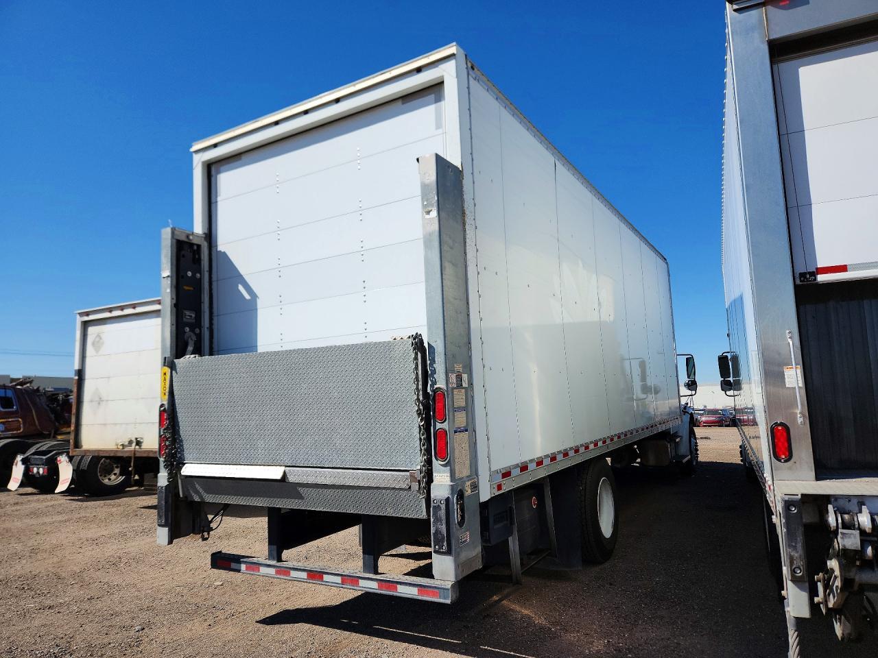 2019 Freightliner Business Class M2 BOX Truck