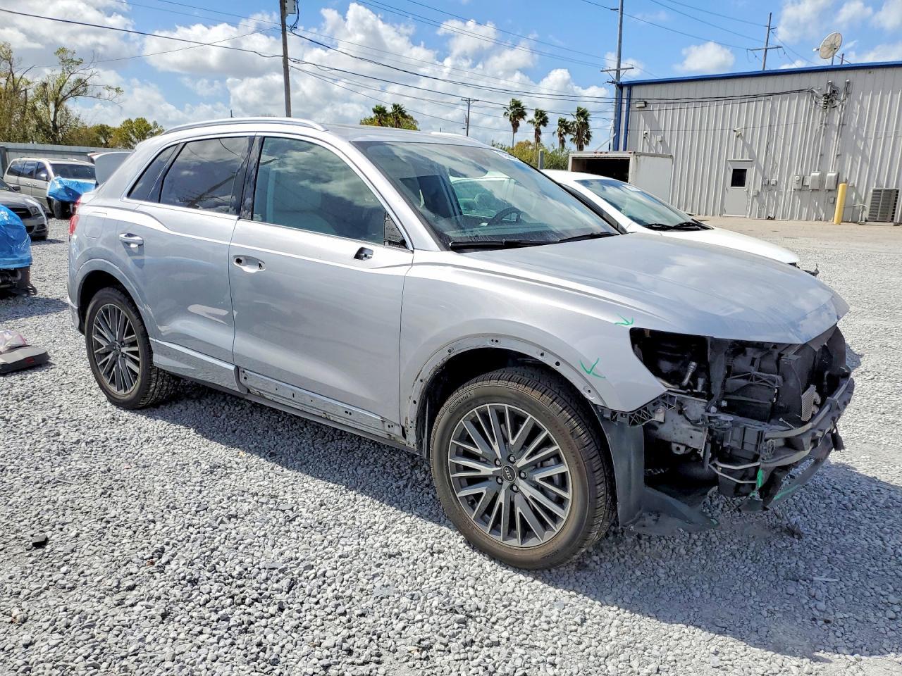 2022 Audi Q3 Premium Plus 40