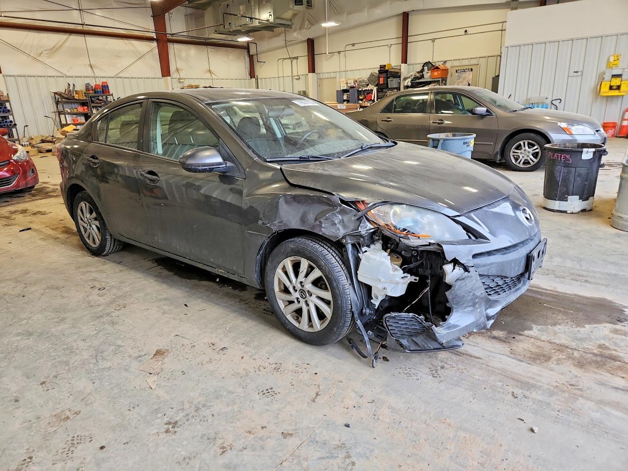 2013 Mazda 3 I