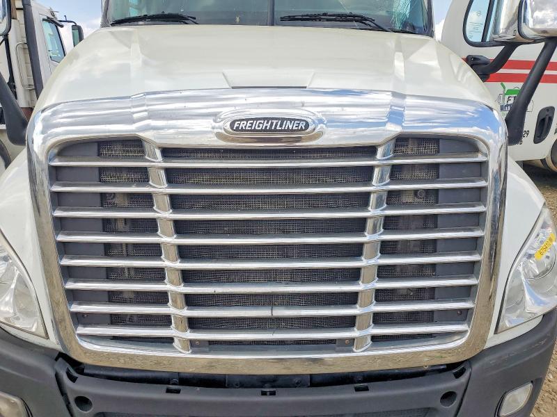 2017 Freigliner 2017 Freightliner Cascadia 125 Semi Truck