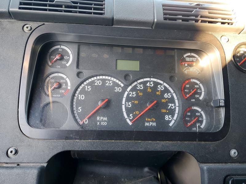 2014 Freigliner 2014 Freightliner Cascadia Semi Truck