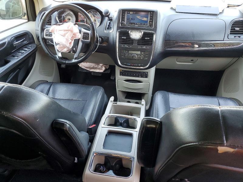 2012 Chrysler Town & Country Touring l