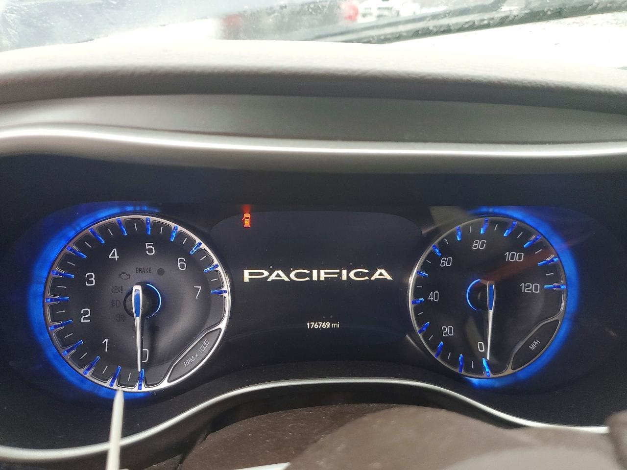 2019 Chrysler Pacifica Touring l