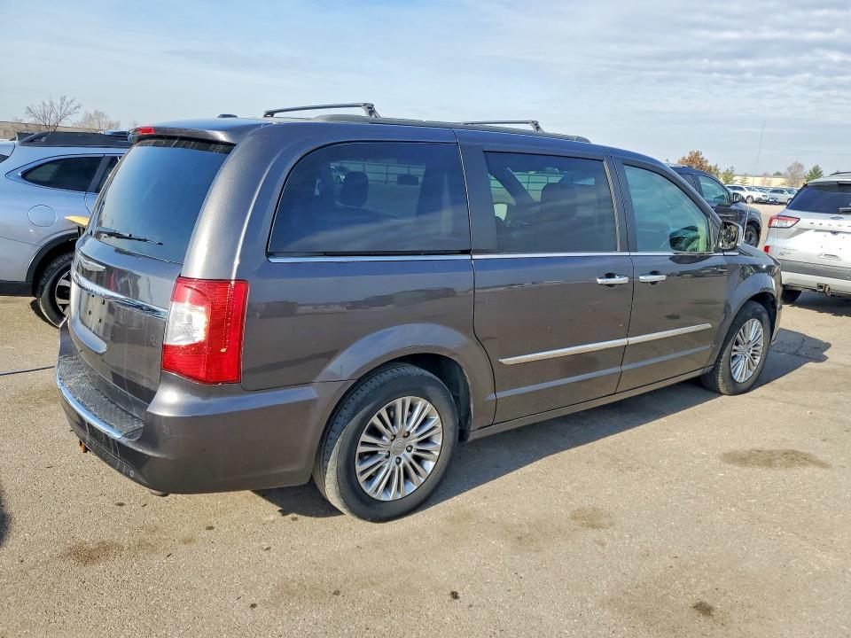 2015 Chrysler Town & Country Touring l