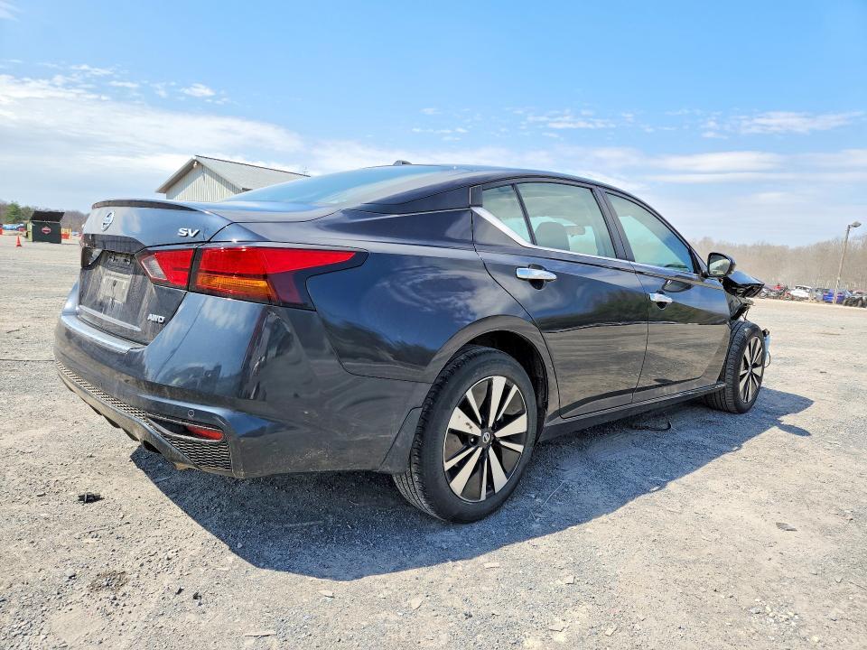 2021 Nissan Altima 2.5 sv
