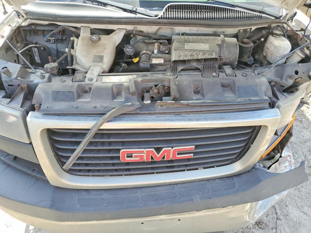 2019 GMC Savana BOX Truck