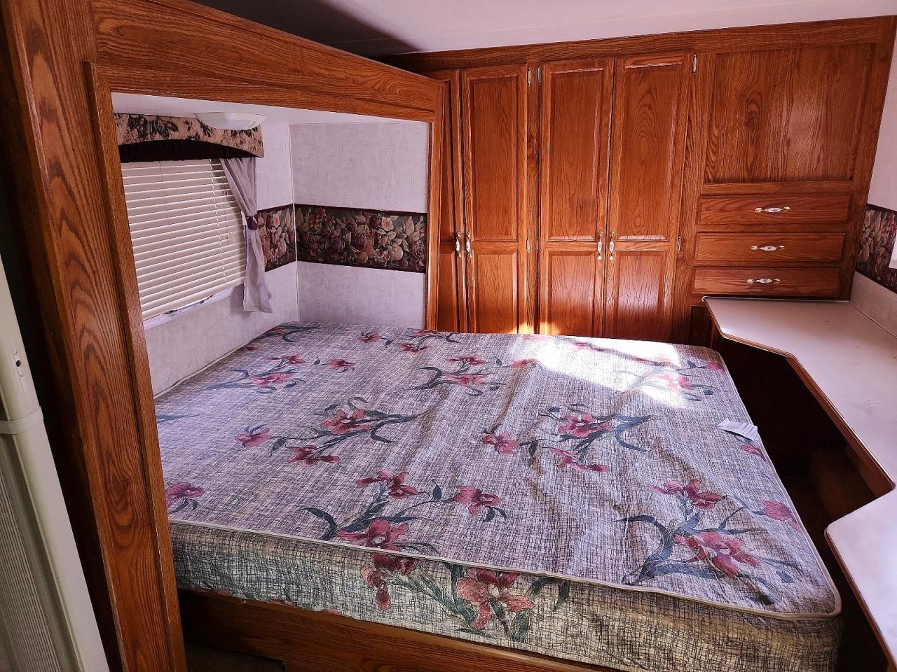 2000 Fleetwood Mallard Camper