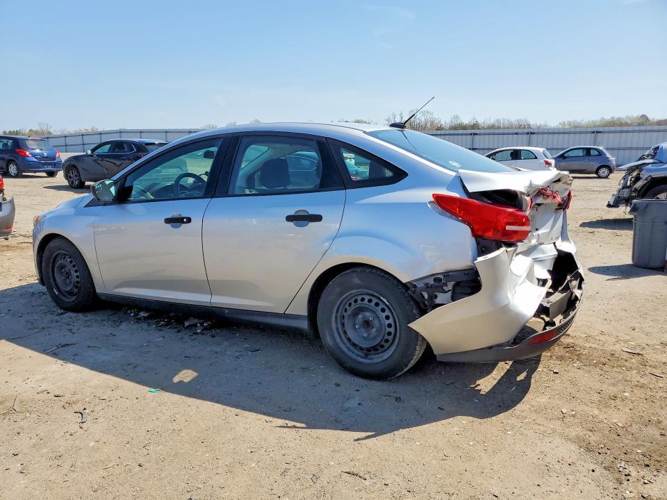 2015 Ford Focus s