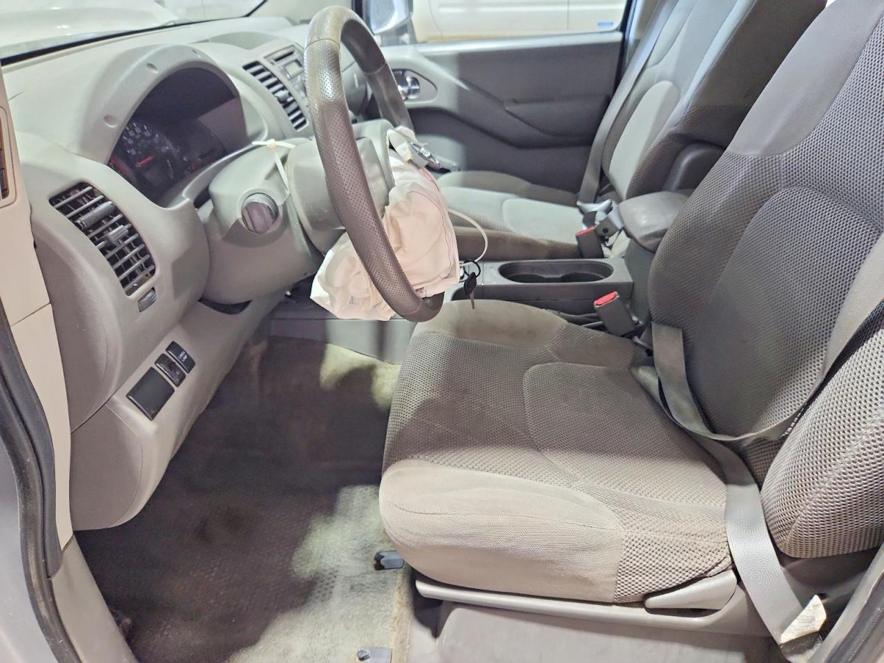 2011 Nissan Frontier S