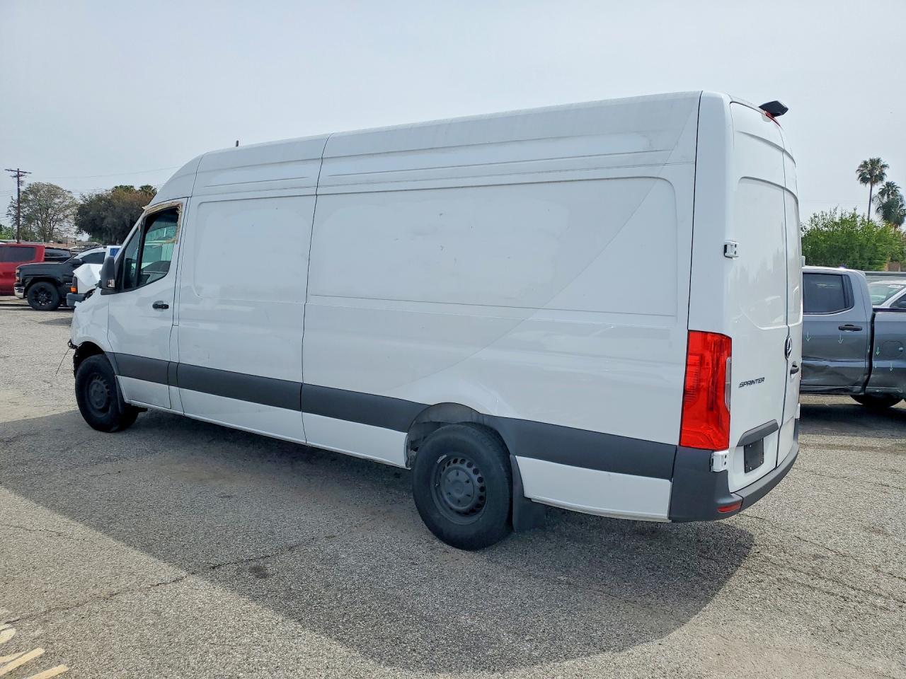 2024 Mercedes-Benz Sprinter 2500