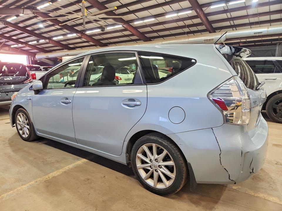2013 Toyota Prius v Five