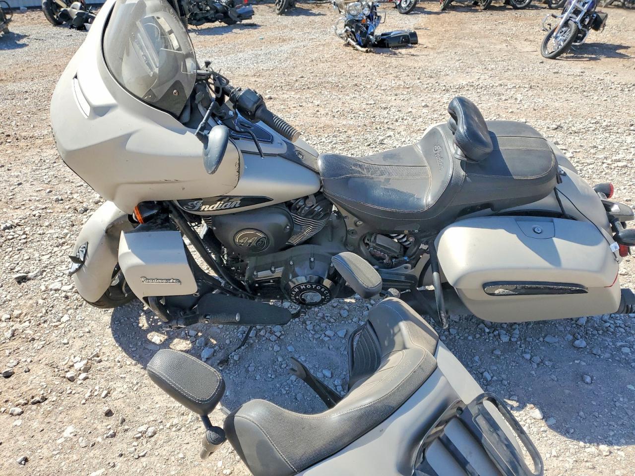 2022 Indian Motorcycle Co. Roadmaster Dark Horse