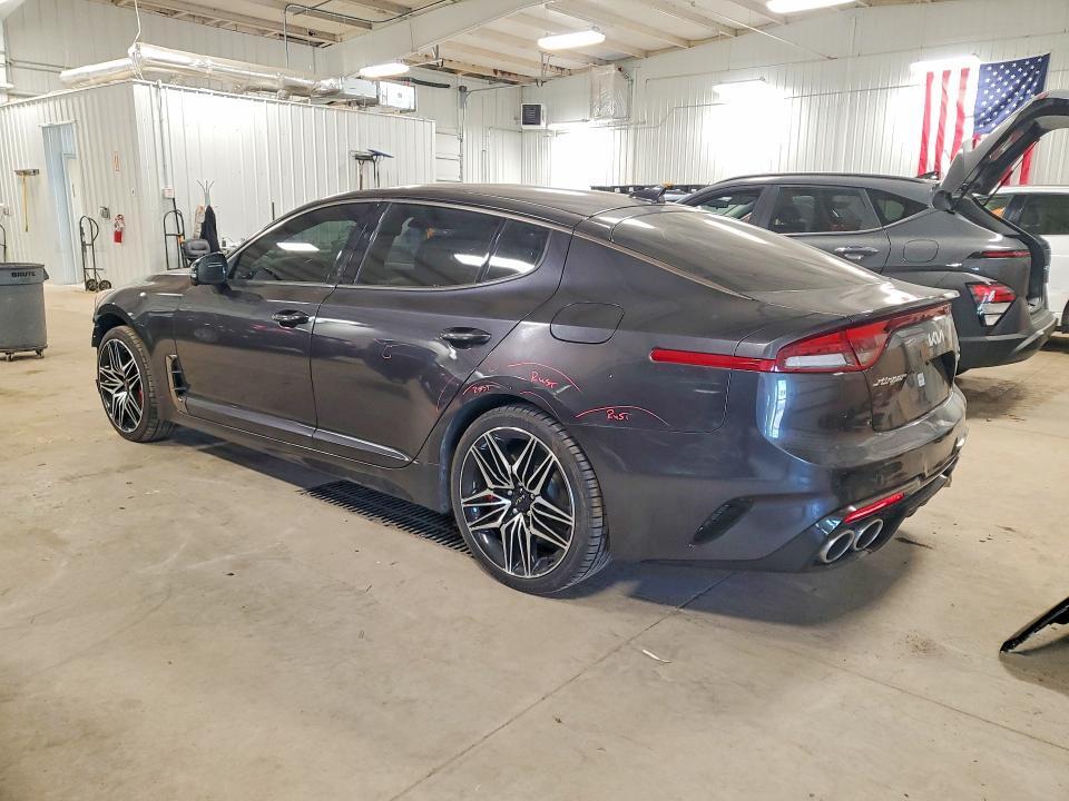 2022 KIA Stinger GT2
